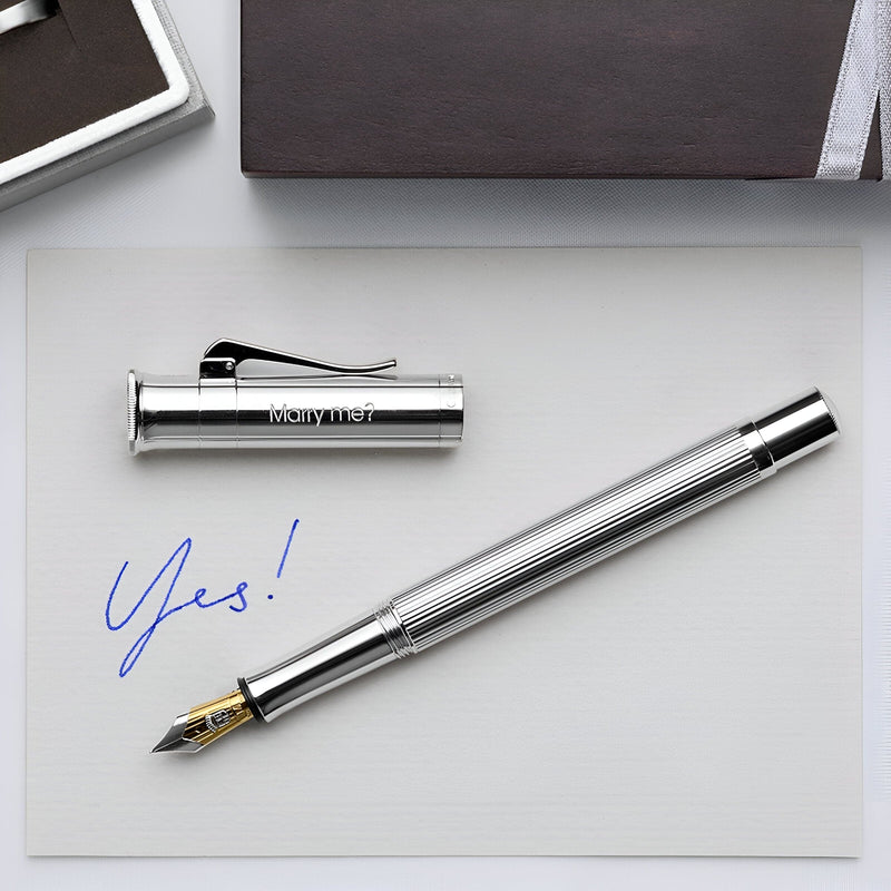 Graf von Faber-Castell, Füller Classic, platiniert, 18K Feder, Palladium