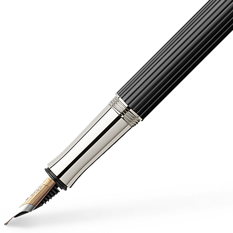 Graf von Faber-Castell, Füller Classic Ebenholz, 18K Feder, schwarz